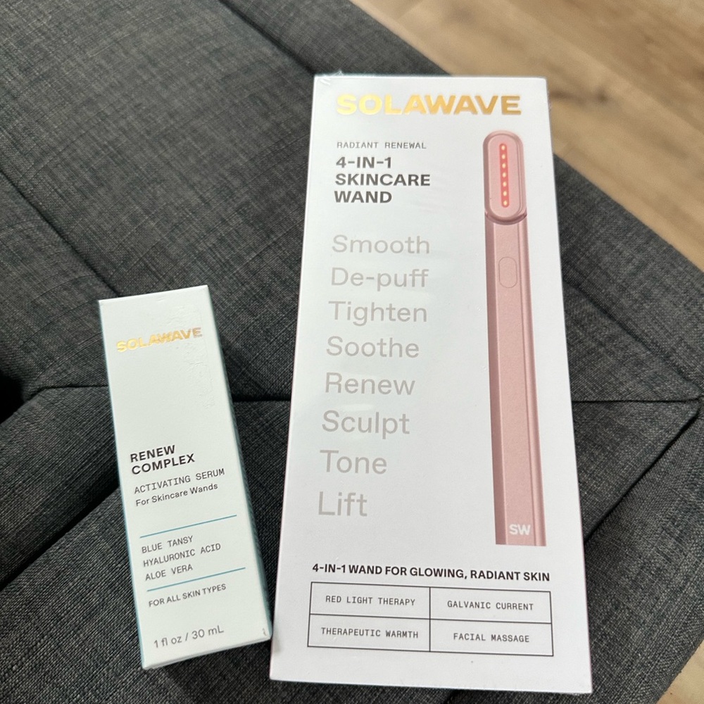 Brand new and serum Solawave wand.